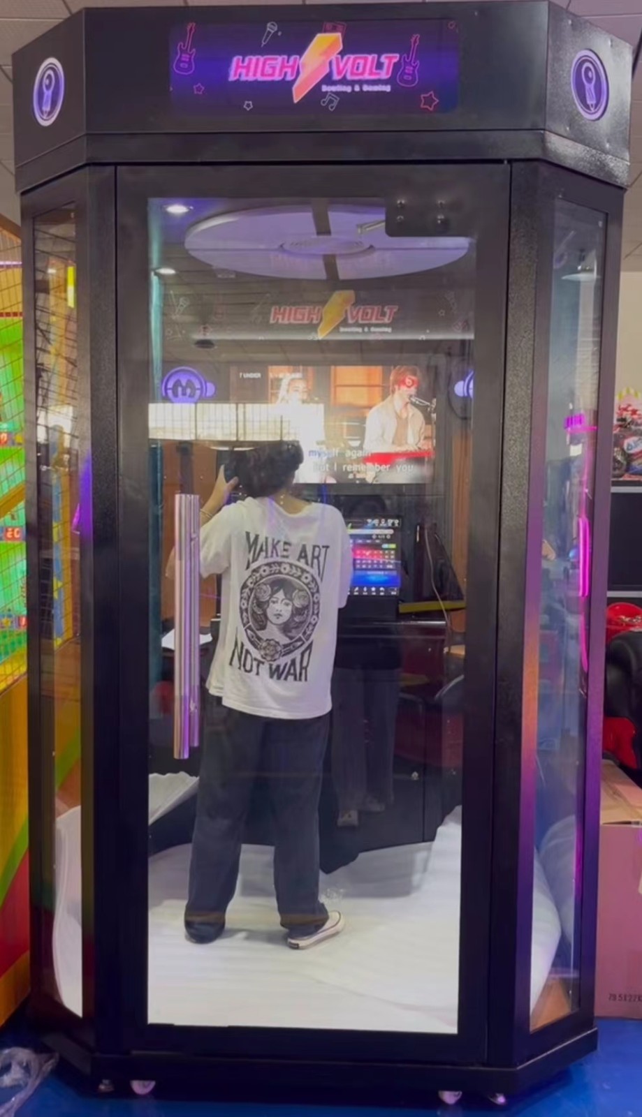 The right time to relax the mood, that is singing. Then take a look at this karaoke machine.